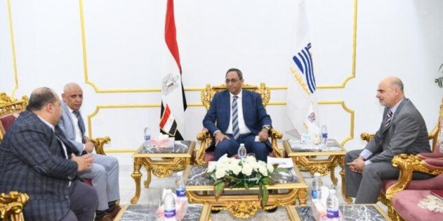 بحجم استثمارات 42.2 مليون يورو.. محافظ قنا يبحث مع وفد بنك التنمية الألماني دعم مشروعات المياه والصرف الصحي ضمن برنامج IWSP2 - الكويت الاخباري