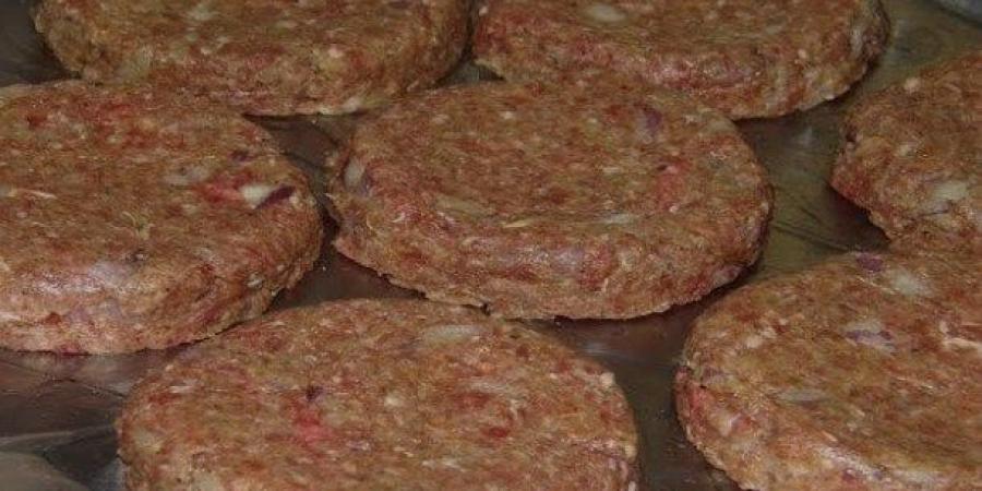 أحلى من المطاعم.. طريقة عمل البرجر في المنزل - الكويت الاخباري