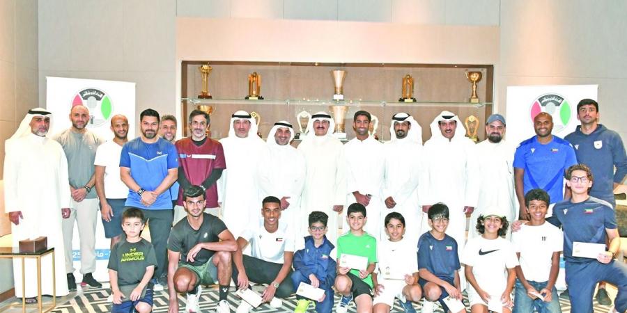 «التنس» يكرم لاعبي المنتخب الفائزين ببطولة الخليج - الكويت الاخباري