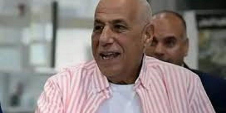 حسين لبيب يعود للقاهرة بعد انتهاء فحوصاته الطبية في فرنسا - الكويت الاخباري