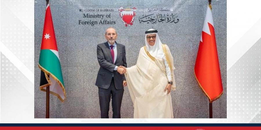 وزير الخارجية يجتمع بنائب رئيس الوزراء وزير الخارجية والمغتربين في المملكة الأردنية الهاشمية - الكويت الاخباري