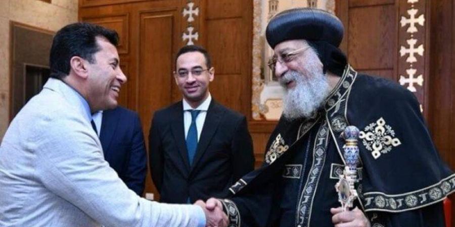 البابا تواضروس يستقبل وزير الشباب ووفدا من المشاركين في منحة الزعيم جمال عبد الناصر - الكويت الاخباري