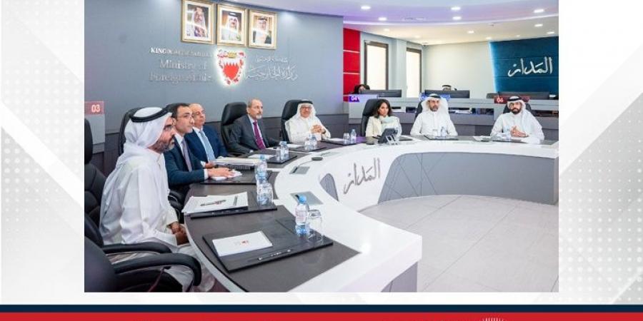 نائب رئيس الوزراء وزير الخارجية وشؤون المغتربين بالمملكة الأردنية الهاشمية يقوم بزيارة لمركز المدار بوزارة الخارجية - الكويت الاخباري