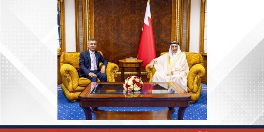 الشيخ خالد بن عبد الله خلال لقائه سفير بنغلاديش لدى المملكة: تطوير التعاون بين البحرين وبنغلاديش وتعزيز التنسيق المشترك تحقيقًا للمصالح المتبادلة - الكويت الاخباري