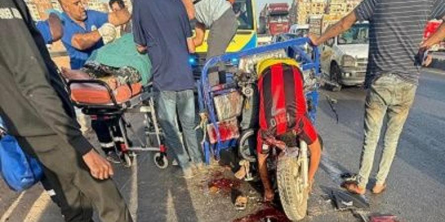 مصرع شاب وإصابة اثنين إثر انقلاب تروسيكل أعلى كوبري بالقليوبية - الكويت الاخباري
