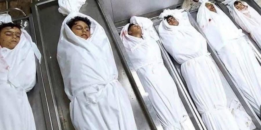 آلاء النجار.. صور تبرز وداع الطبيبة الفلسطينية لأبنائها التسعة بعد استشهادهم - الكويت الاخباري