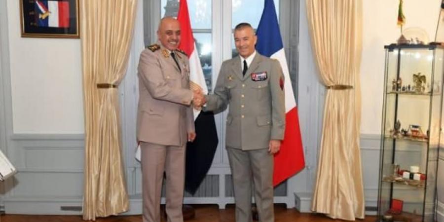 الفريق أحمد خليفة رئيس الأركان يعود إلى أرض الوطن بعد إنتهاء زيارته الرسمية لدولة فرنسا - الكويت الاخباري