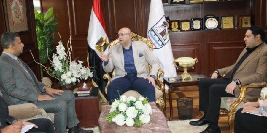 محافظ بني سويف يلتقي وفد المجلس القومي لحقوق الإنسان في مستهل زيارته للمحافظة - الكويت الاخباري
