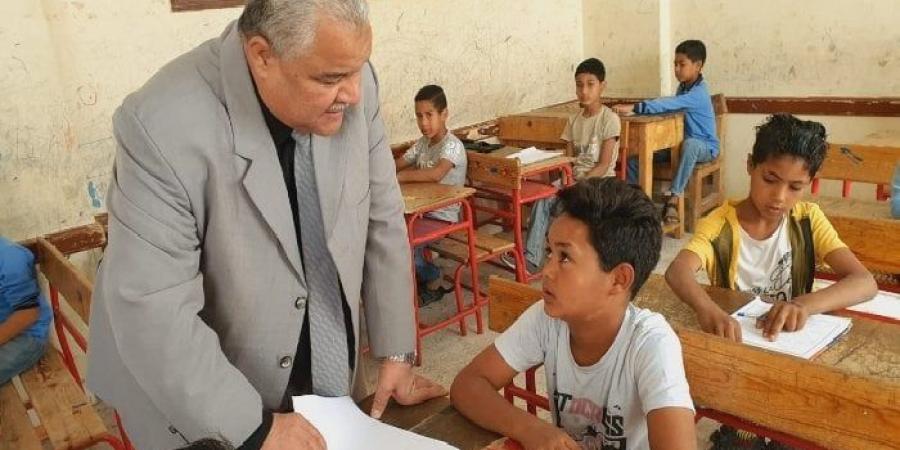 مدير «التربية والتعليم» بالأقصر يتفقد سير امتحانات الفصل الدراسي الثاني بعدد من المدارس - الكويت الاخباري