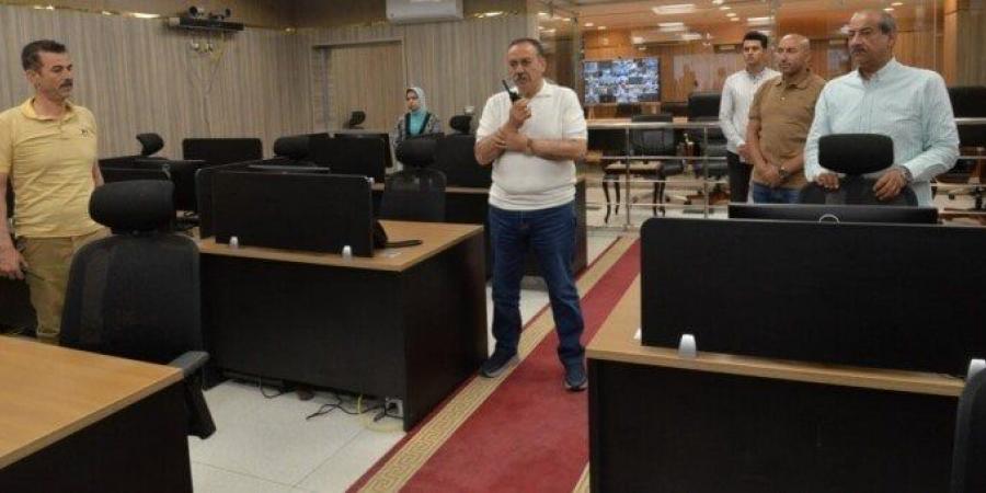 محافظ أسيوط يتابع من داخل مركز السيطرة جهود إخماد حريق بحظائر مواشي بأبوتيج - الكويت الاخباري
