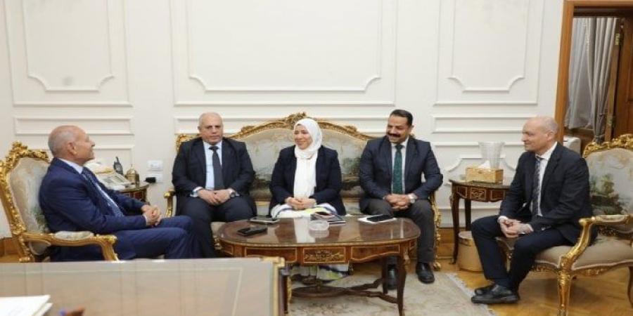 محافظ القاهرة يلتقي وفد لجنة المسابقة السنوية لوحدات التحول الرقمي - الكويت الاخباري