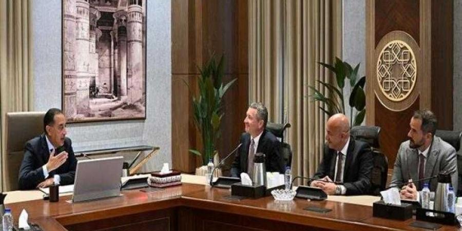رئيس الوزراء يستقبل نائب رئيس شركة ”إكسون موبيل” العالمية لشئون الاستكشاف - الكويت الاخباري