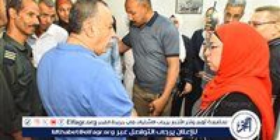 محافظ أسيوط يتفقد مستشفى الرمد بحي شرق ويلتقي بعض المرضى للاطمئنان على الخدمات المقدمة لهم - الكويت الاخباري