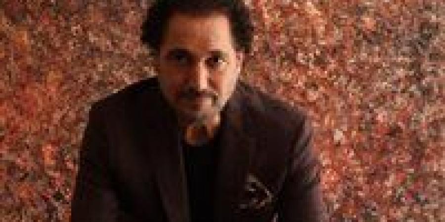 نصير شمة يغني لبغداد ولوحاته تتحول لتصميمات عالمية - الكويت الاخباري