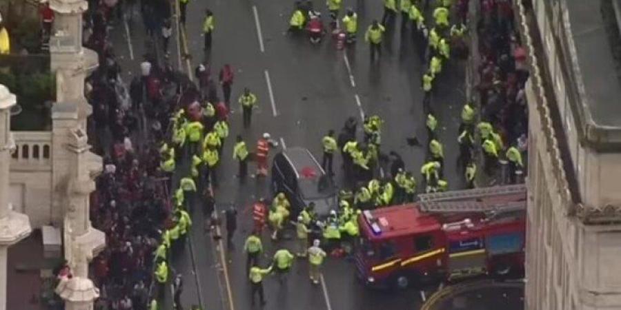 عاجل| «الفرحة تحوّلت إلى فزع».. حادث دهس يضرب احتفالات ليفربول بلقب الدوري - الكويت الاخباري