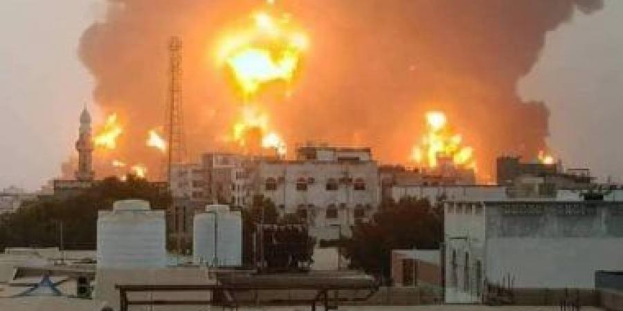 رئيس هيئة الأركان اليمنية يتفقد المنطقة العسكرية الخامسة في "حجة" - الكويت الاخباري