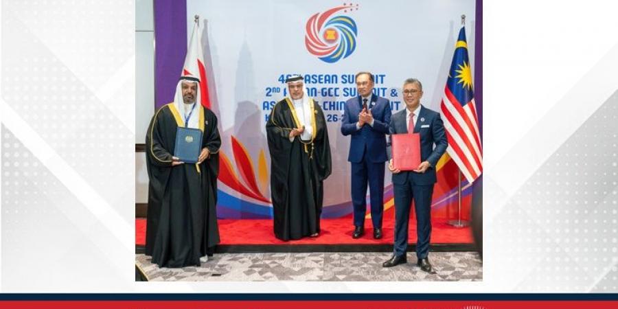 في إطار الزيارة الرسمية لسمو ولي العهد رئيس مجلس الوزراء إلى ماليزيا .. وزير المالية والاقتصاد الوطني يوقع على مذكرة تفاهم بشأن التعاون في مجال تخطيط وتطوير وتعزيز المناطق الصناعية - الكويت الاخباري