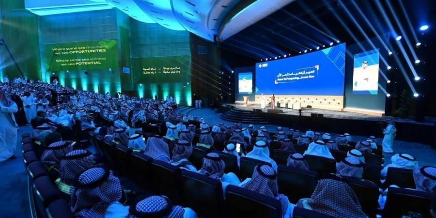 أمير عسير: 25 مليار ريال استثمارات بدأ تنفيذها على الأرض - الكويت الاخباري