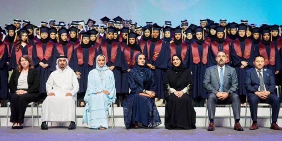 الشيخة موزا بنت ناصر تشهد حفل تكريم مدارس مؤسسة قطر 2025 - الكويت الاخباري