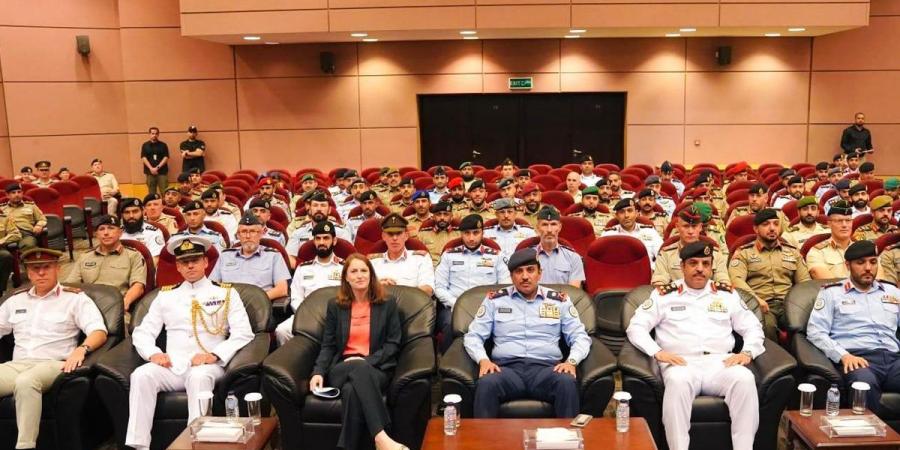 سفيرة بريطانيا تحاضر بكلية الأركان عن «عمليات الاستقرار» - الكويت الاخباري