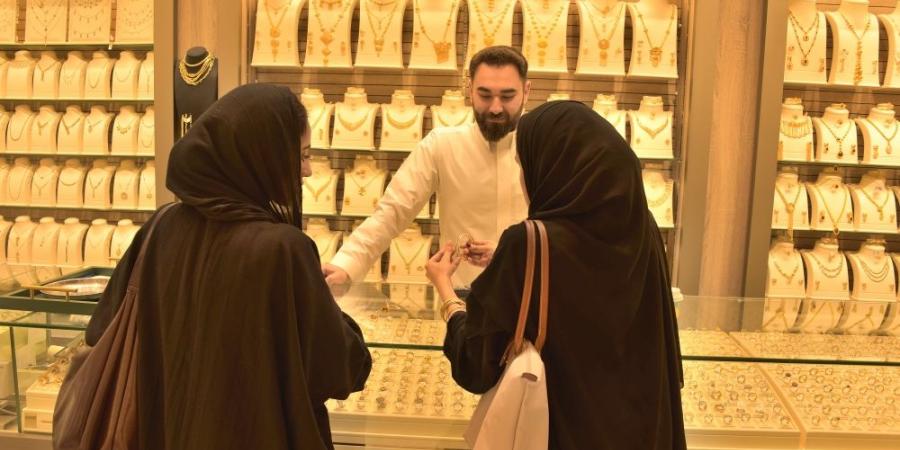 أرقام.. تراجع أسعار الذهب للجلسة الثانية على التوالي - الكويت الاخباري