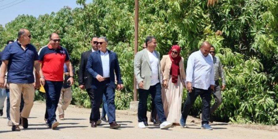 محافظ الإسماعيلية يتفقد عدد من الطرق والمحاور المقترح إدراجها في أعمال التطوير بمركز الإسماعيلية - الكويت الاخباري
