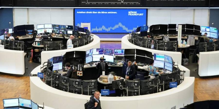 أسهم أوروبا تصعد مع انتعاش المعنويات بعد حكم قضائي أمريكي ضد رسوم ترامب - الكويت الاخباري