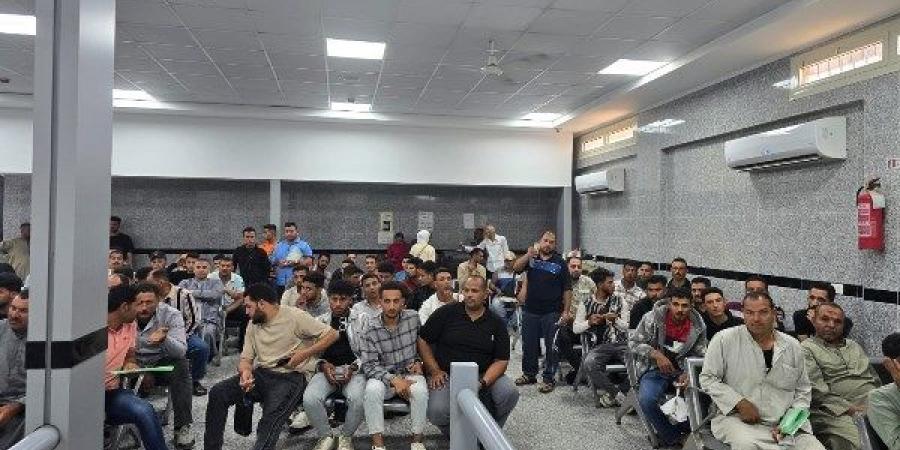 وزارة العمل تشهد إقبالا كبيرا من الشباب على توثيق عقود العمل بالخارج - الكويت الاخباري