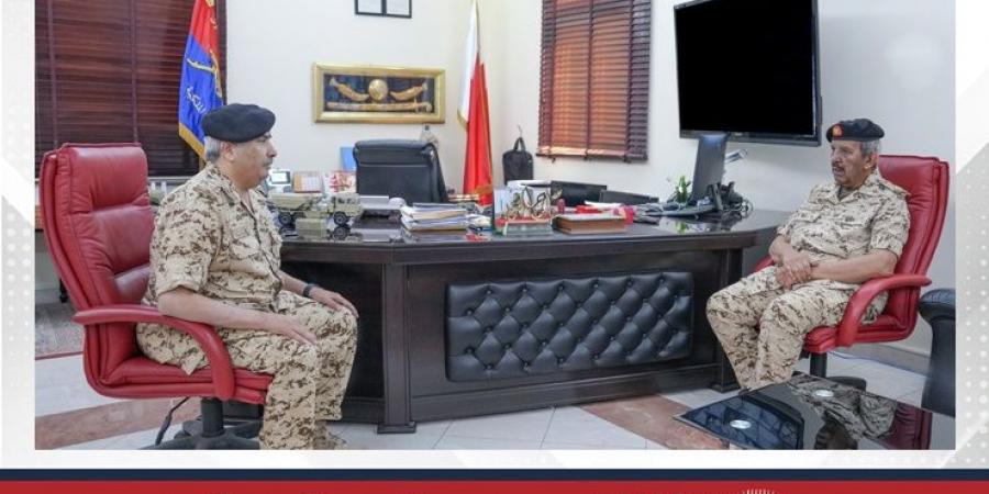 القائد العام لقوة دفاع البحرين يقوم بزيارة تفقدية إلى إحدى وحدات قوة دفاع البحرين - الكويت الاخباري