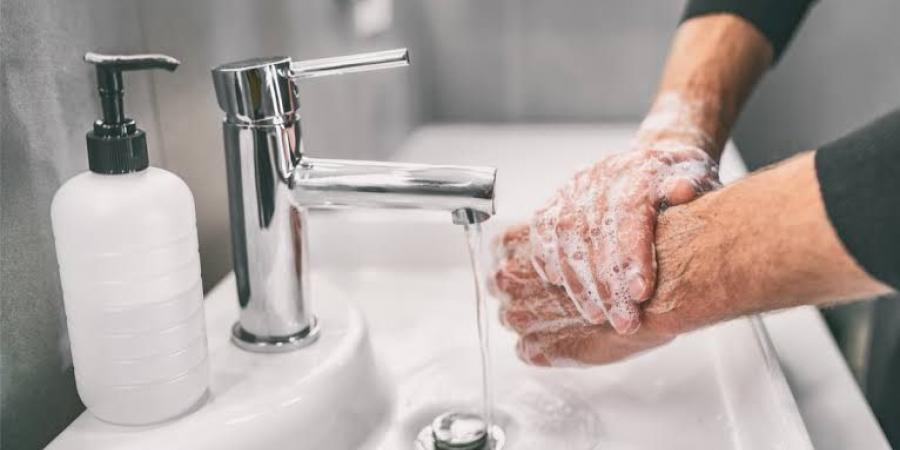 تجنبها ينقذ حياة مليون شخص سنويا.. خبراء يحذرون من 4 أخطاء شائعة عند غسل اليدين - الكويت الاخباري