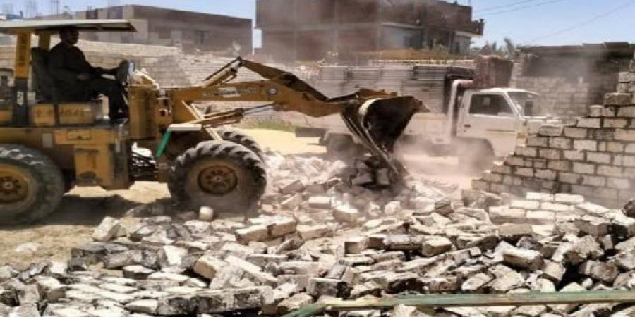 إزالة تعديات على مساحة 6 أفدنة زراعية و 4075 متر مباني مخالفة بالبحيرة - الكويت الاخباري