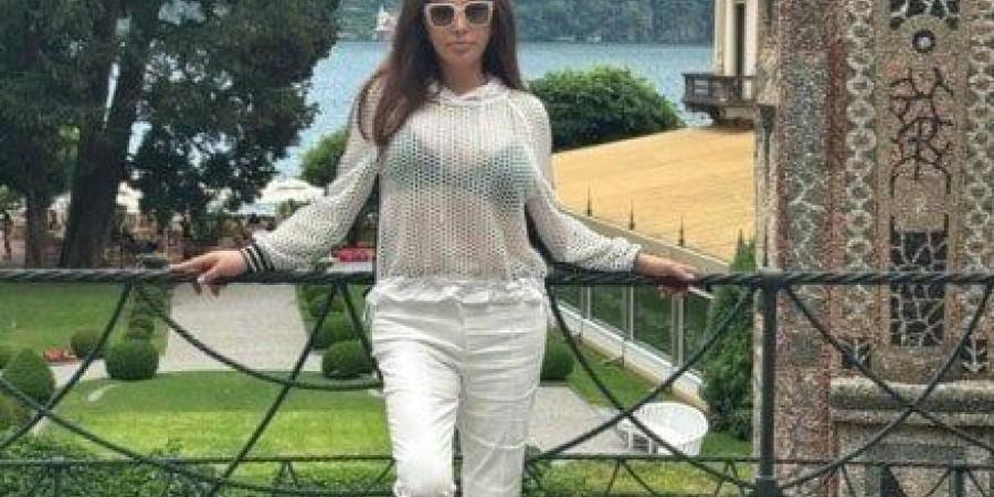 إليسا ترد على شائعة إصابتها بالسرطان بإطلالة جريئة من إيطاليا.. كيف تغيرت ملامحها؟ - الكويت الاخباري