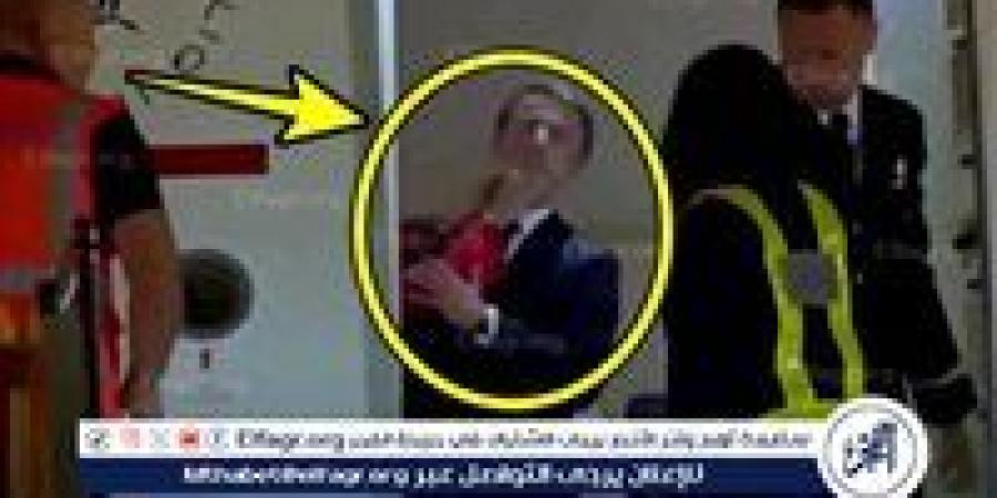 ???? عاجل- شاهد.. فيديو مضحك ترامب لماكرون بعد صفعة زوجته: "خلي بالك من إغلاق باب الطائرة" - الكويت الاخباري