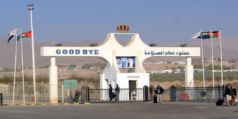 500 حاج من أسر الشهداء والأسرى الفلسطينيين يغادرون عبر معبر الكرامة - الكويت الاخباري
