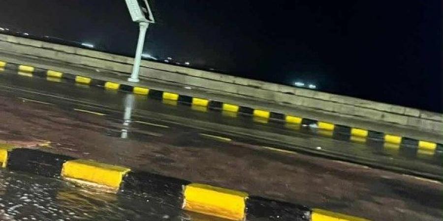 ثلوج وتحطم لوحات إعلانات..ماذا يحدث في الإسكندرية..صور - الكويت الاخباري