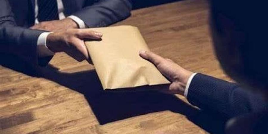 لـ1 يوليو المقبل.. تأجيل محاكمة 5 متهمين بقضية «رشوة وزارة الرى الجديدة» - الكويت الاخباري
