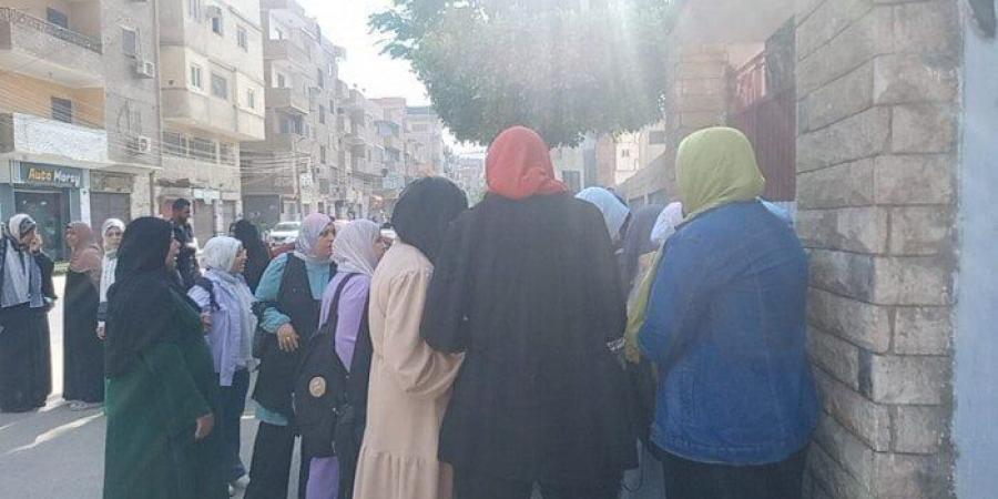 لجان الإعدادية بالمنوفية تستقبل 86 ألف طالب وطالبة لأداء امتحانى الدراسات والحاسب الآلى - الكويت الاخباري