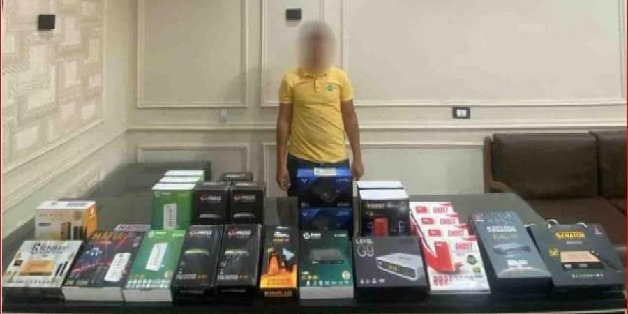 الداخلية تداهم محل لبيع أجهزة الريسيفر المعُدة لفك شفرات القنوات الفضائية - الكويت الاخباري