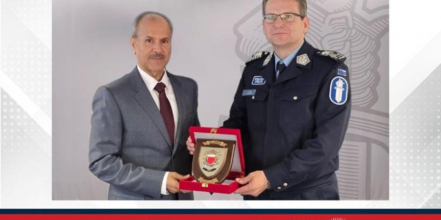 (الجنسية والجوازات) تبحث الاستفادة من التجربة الفنلندية في تطبيق هوية السفر الرقمية - الكويت الاخباري