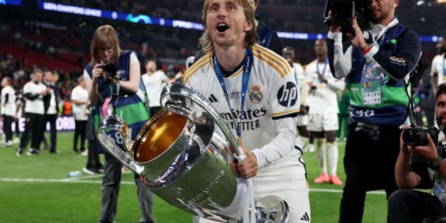 مودريتش نجم ريال مدريد السابق يقترب من الانتقال إلى فريقه الجديد - الكويت الاخباري
