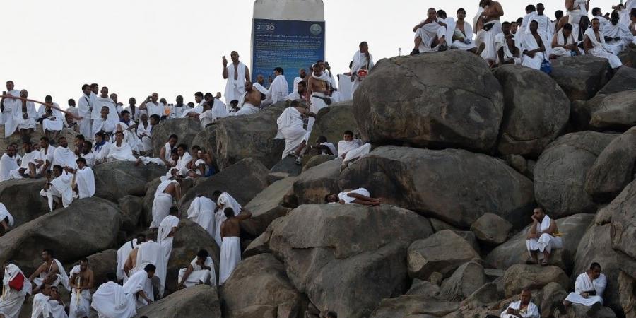بث مباشر.. الحجاج يواصلون التوافد على جبل عرفات لأداء ركن الحج الأعظم - الكويت الاخباري