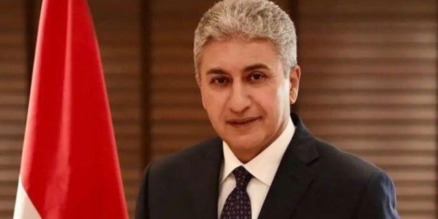وزير السياحة يتفقد مخيمات الحجاج بعرفات ويشيد بجهود البعثة في مواجهة الحرارة - الكويت الاخباري