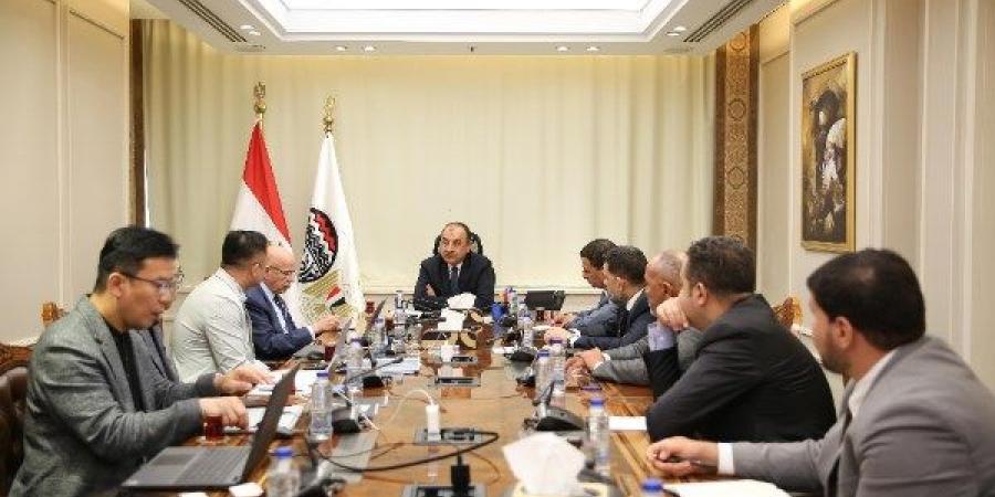 شيمي: انفتاح كامل على الشراكة مع القطاع الخاص في توطين صناعة الغزل والنسيج - الكويت الاخباري