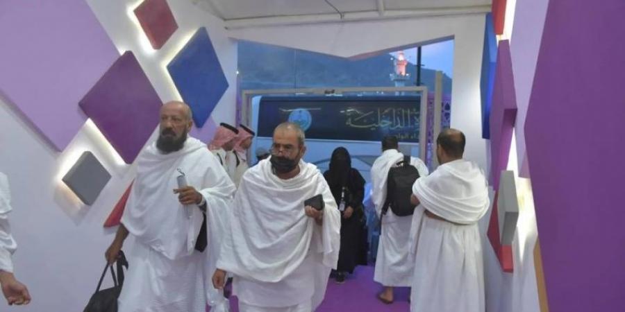 الداخلية تستضيف أسر الشهداء والمصابين لأداء مناسك الحج - الكويت الاخباري