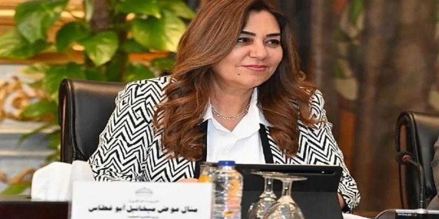 وزيرة التنمية تتابع جهود مبادرة ”صوتك مسموع” لحل شكاوى المواطنين بالمحافظات - الكويت الاخباري