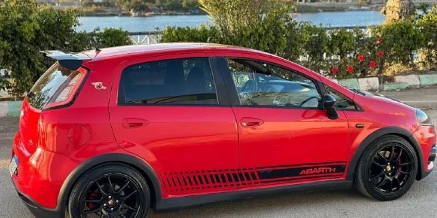 فيات جراند بونتو هاتشباك بـ 500 ألف جنيه - الكويت الاخباري