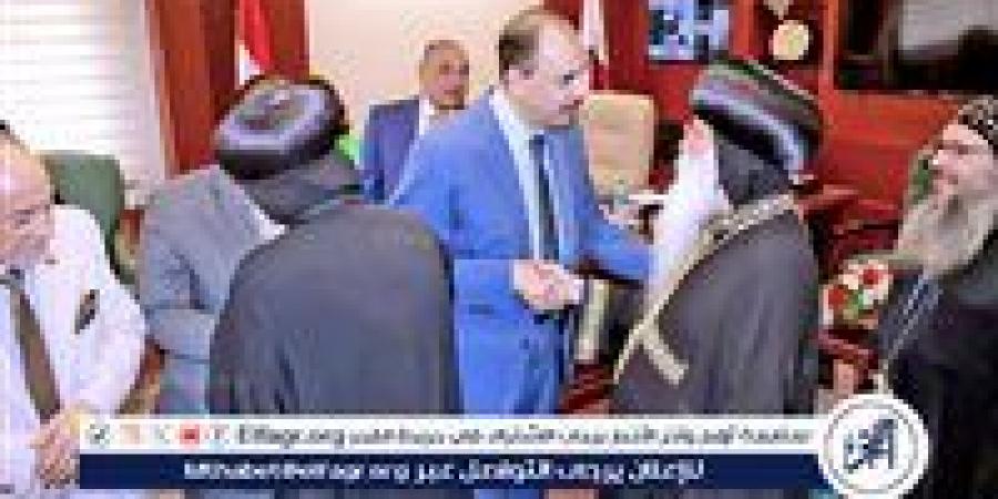 محافظ سوهاج يستقبل المهنئين بعيد الأضحى المبارك - الكويت الاخباري