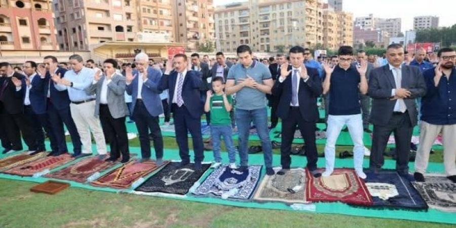 محافظ المنوفية يؤدى صلاة عيد الأضحى بساحة جمهورية شبين - الكويت الاخباري