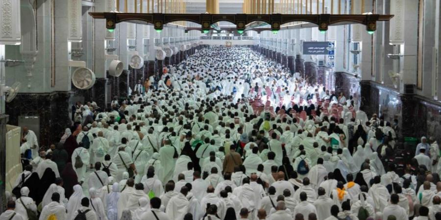 في أجواء إيمانية.. حجاج بيت الله الحرام يؤدون طواف الإفاضة "فيديو وصور " - الكويت الاخباري