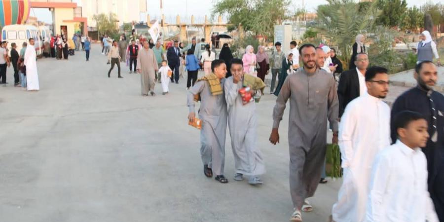أجواء بهجة العيد تملأ ساحة حديقة 30 يونيو بالوادي الجديد - الكويت الاخباري